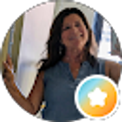Profile photo of Carrie Smart