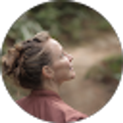 Profile photo of Samantha Darling