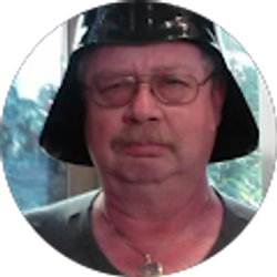 Profile photo of dennis tackmier