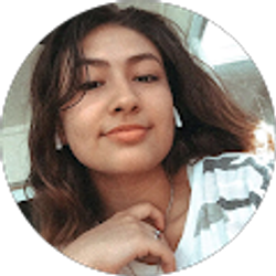 Profile photo of Stephany Vivanco
