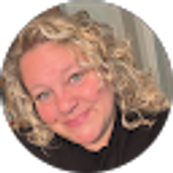 Profile photo of Scarlett McBride