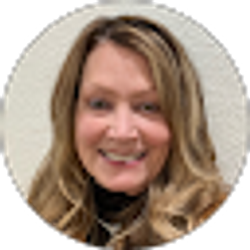 Profile photo of Cindy Simon