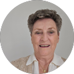 Profile photo of Dana Peffly