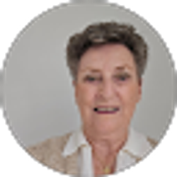 Profile photo of Dana Peffly