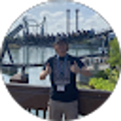 Profile photo of Evan Roos