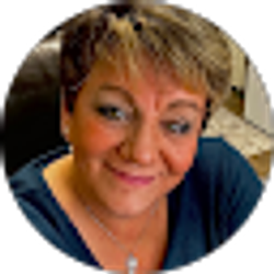 Profile photo of Leigh Billhymer