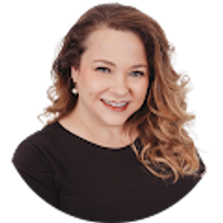 Profile photo of Sara Peters