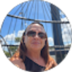 Profile photo of Tina Perry