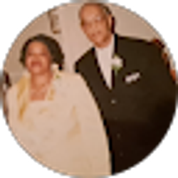 Profile photo of Vickie Hollis
