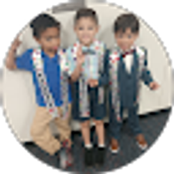 Profile photo of Lindsey Roberts