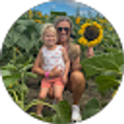 Profile photo of Jenn Zvonek