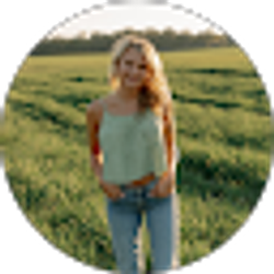 Profile photo of Chloe Walding