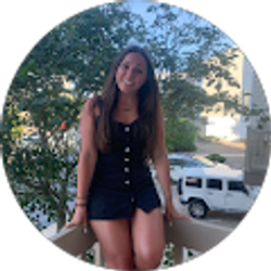 Profile photo of Claudia Murtha