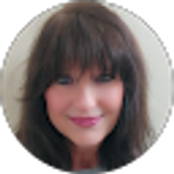 Profile photo of Lisa Davignon