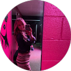 Profile photo of Ellie Nichols