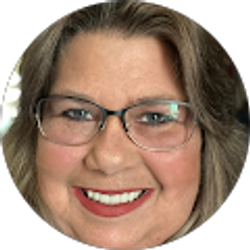 Profile photo of Tracy Robertson