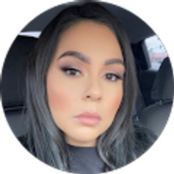 Profile photo of Julianna Felix