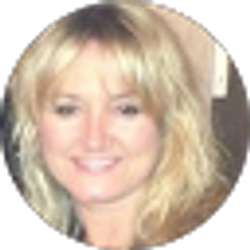 Profile photo of Nikki Uecker