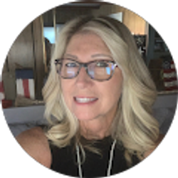 Profile photo of Renee Thompson