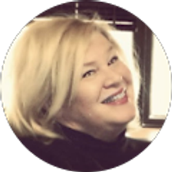 Profile photo of lezlie hanson