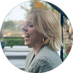 Profile photo of Danielle Janota