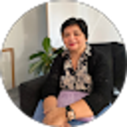 Profile photo of Elvira Mendoza