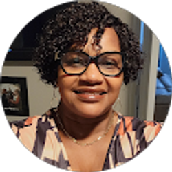 Profile photo of Lois Robinson