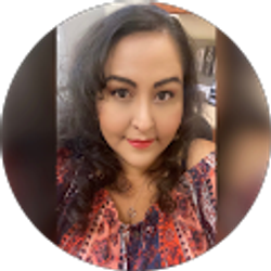 Profile photo of Stephanie Alvarez