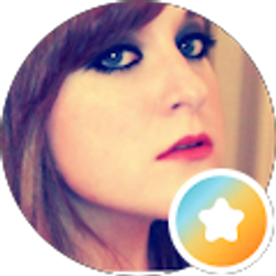 Profile photo of Holly Landan