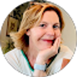 Profile photo of Jennifer Awwad