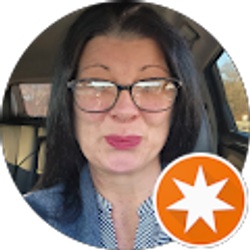 Profile photo of Melanie Ray