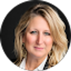 Profile photo of Kelly Bauch