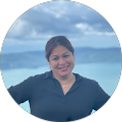 Profile photo of Claudia Huezo