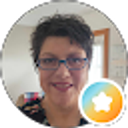 Profile photo of Nicole Singer