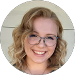 Profile photo of Elli Crook