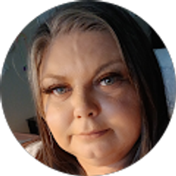 Profile photo of Becky Bieker