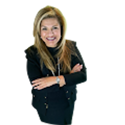 Profile photo of Anne Nouri