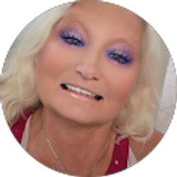 Profile photo of Lori Nufer