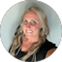 Profile photo of Elizabeth Thistlethwaite