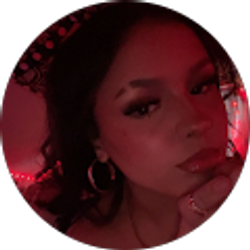 Profile photo of McKenna Jade