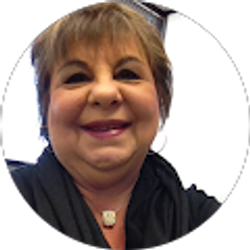 Profile photo of Debbie Hubacek