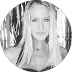 Profile photo of Amanda Alexander