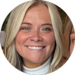 Profile photo of Kaitlyn Leonard