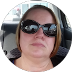 Profile photo of Robyn Holbrook