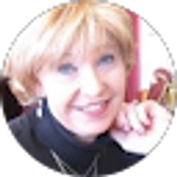 Profile photo of Laura Belanger