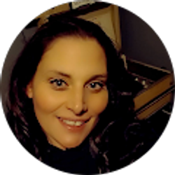 Profile photo of Arwen Swords