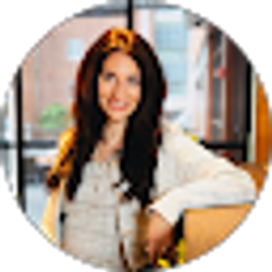 Profile photo of Nicole Lowry