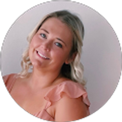 Profile photo of Kelly Stratton