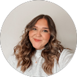 Profile photo of Lindsey McAntire