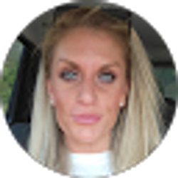 Profile photo of Vanessa Holtzkamp